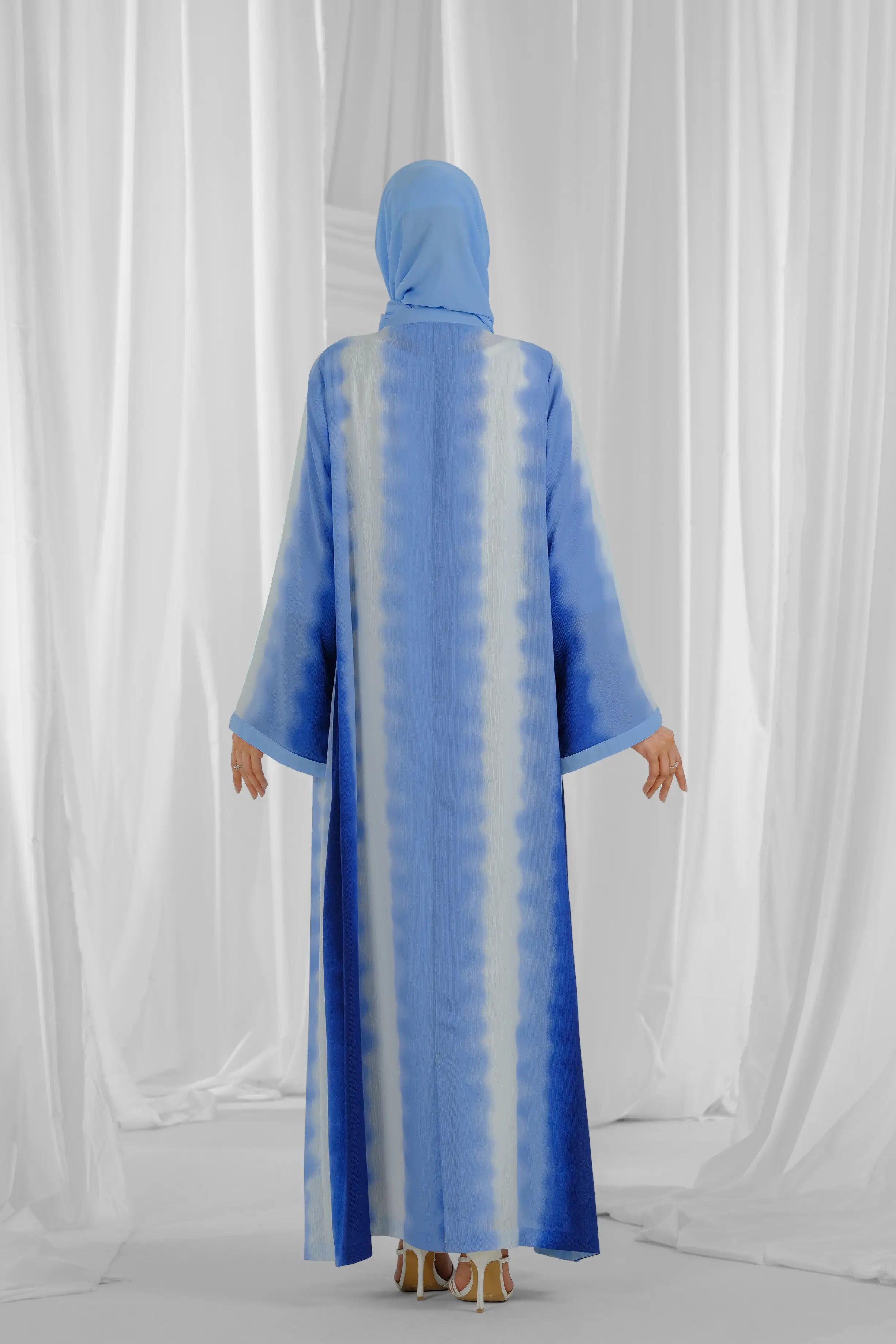 blue-and-white-abaya-2