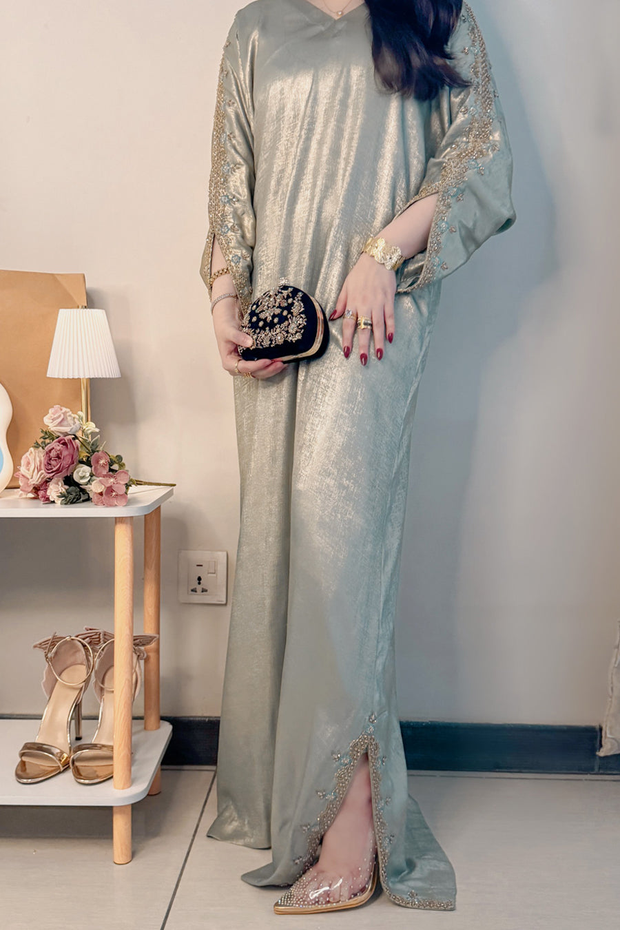 𝐀𝐀𝐈𝐑𝐀𝐇 Elegant Metallic Kaftan – Misty Sage