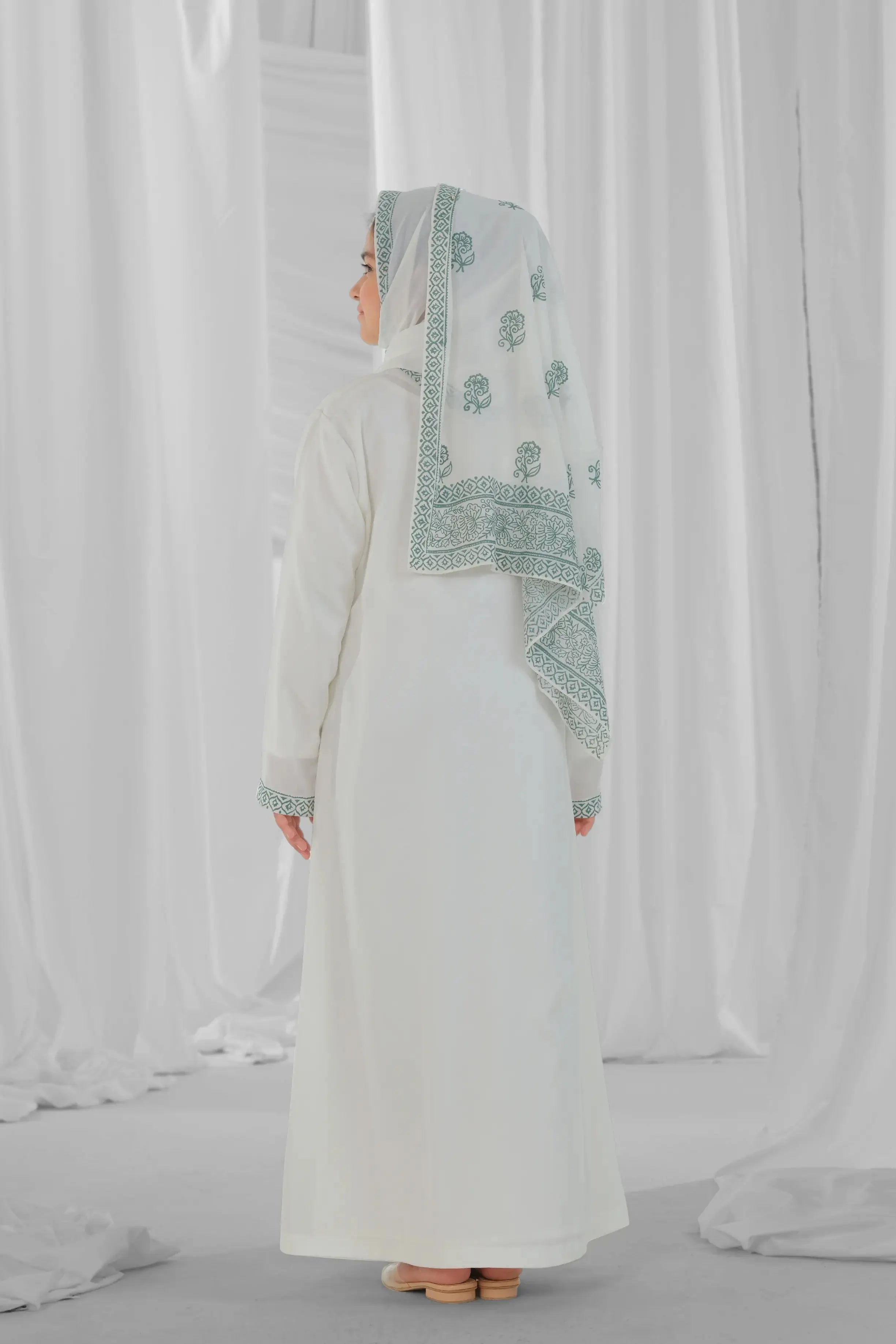 mint-green-and-white-block-print-kid-abaya-style-5