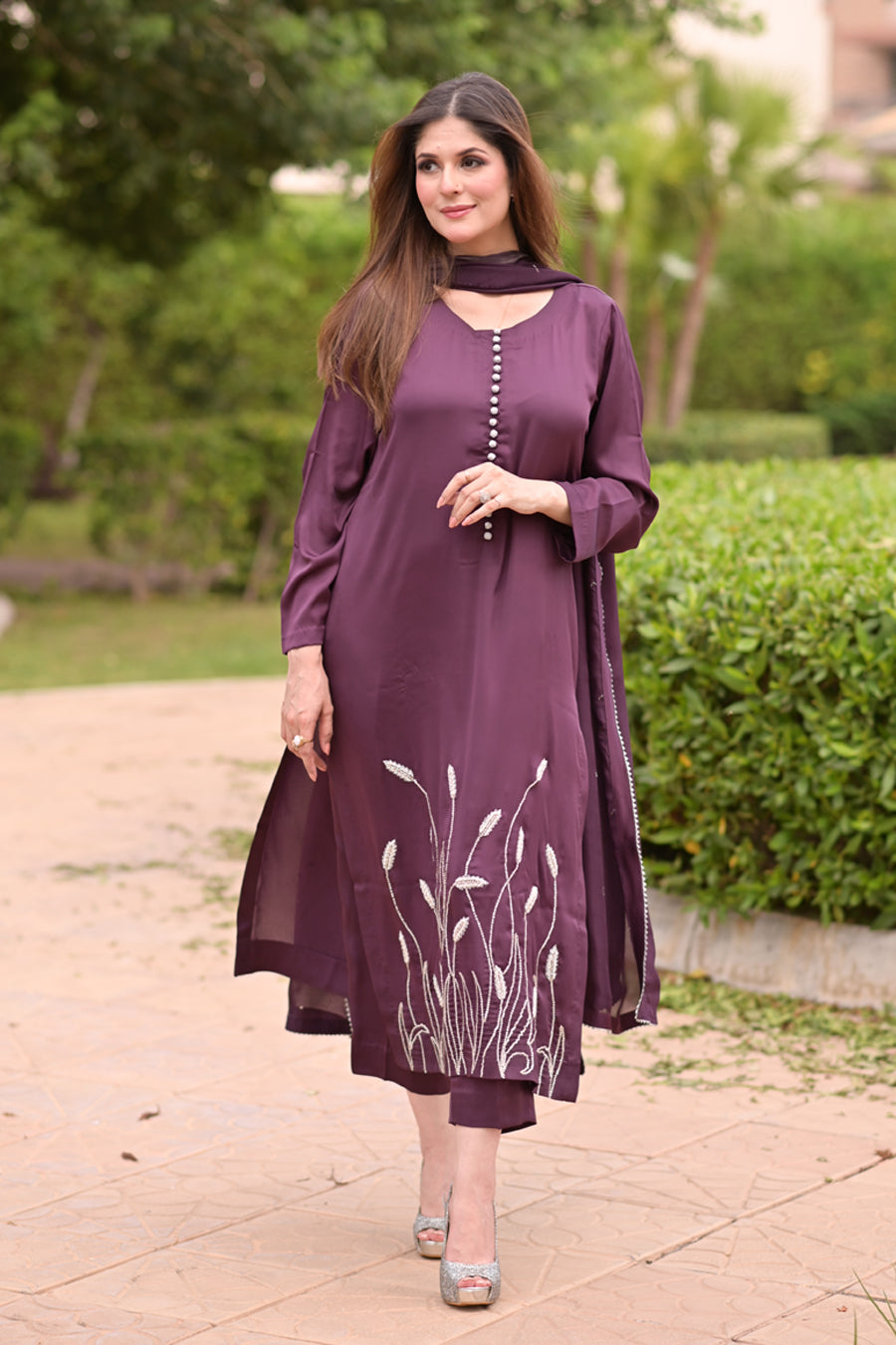 𝐒𝐔𝐍𝐃𝐀𝐑𝐀𝐇 - Embroidered Three-Piece Set