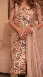 Ivory Bloom – Premium Embroidered 3 Piece Suit