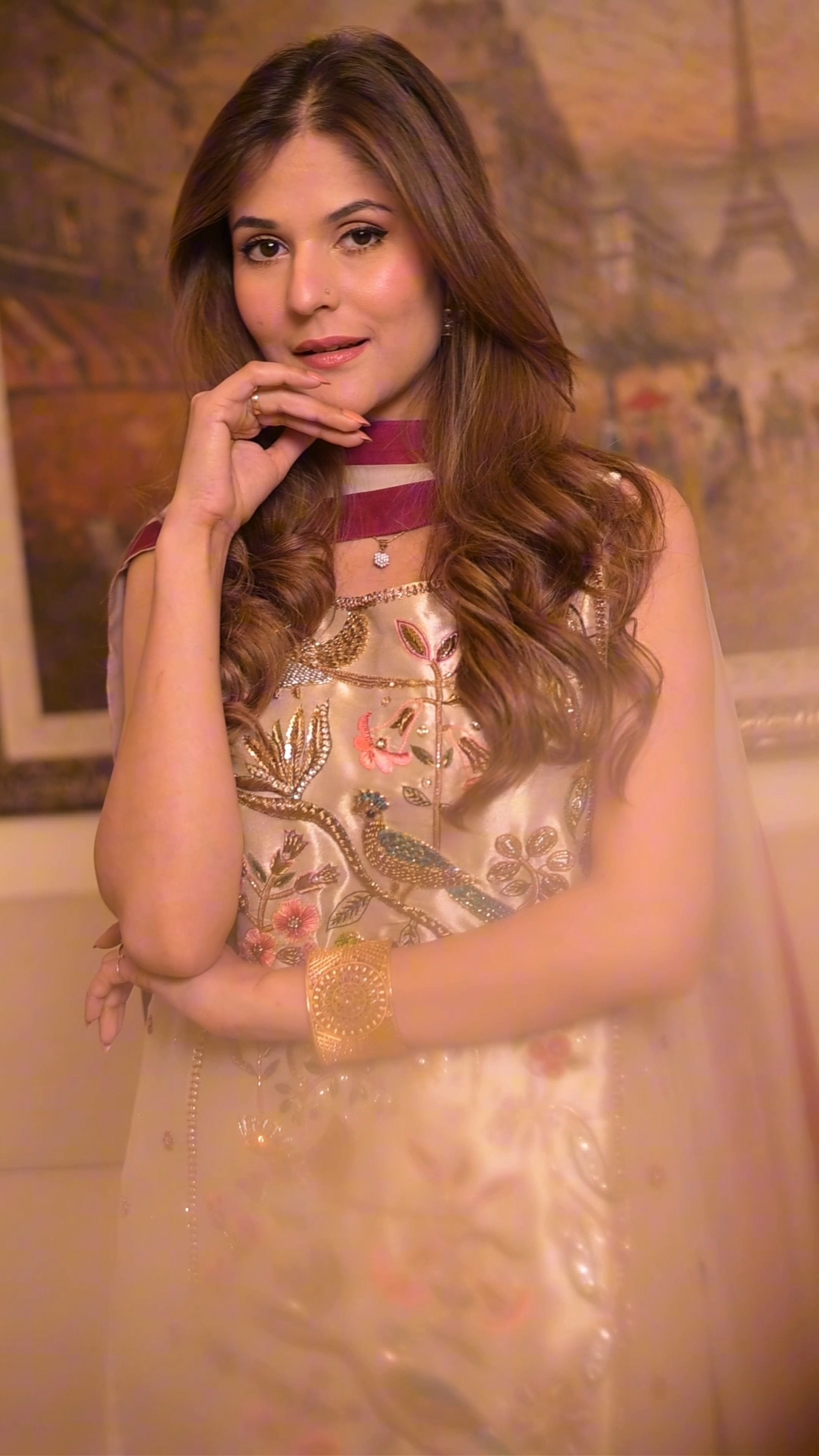 Ivory Bloom – Premium Embroidered 3 Piece Suit