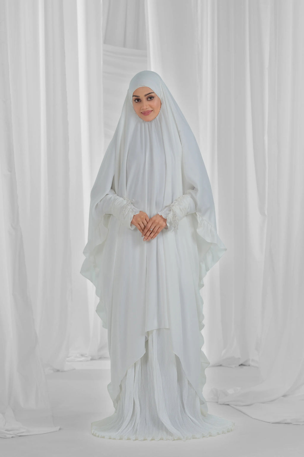 modest-white-abaya