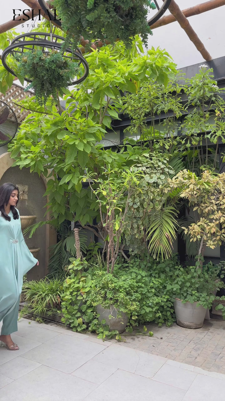 women-kaftan-green-product-video