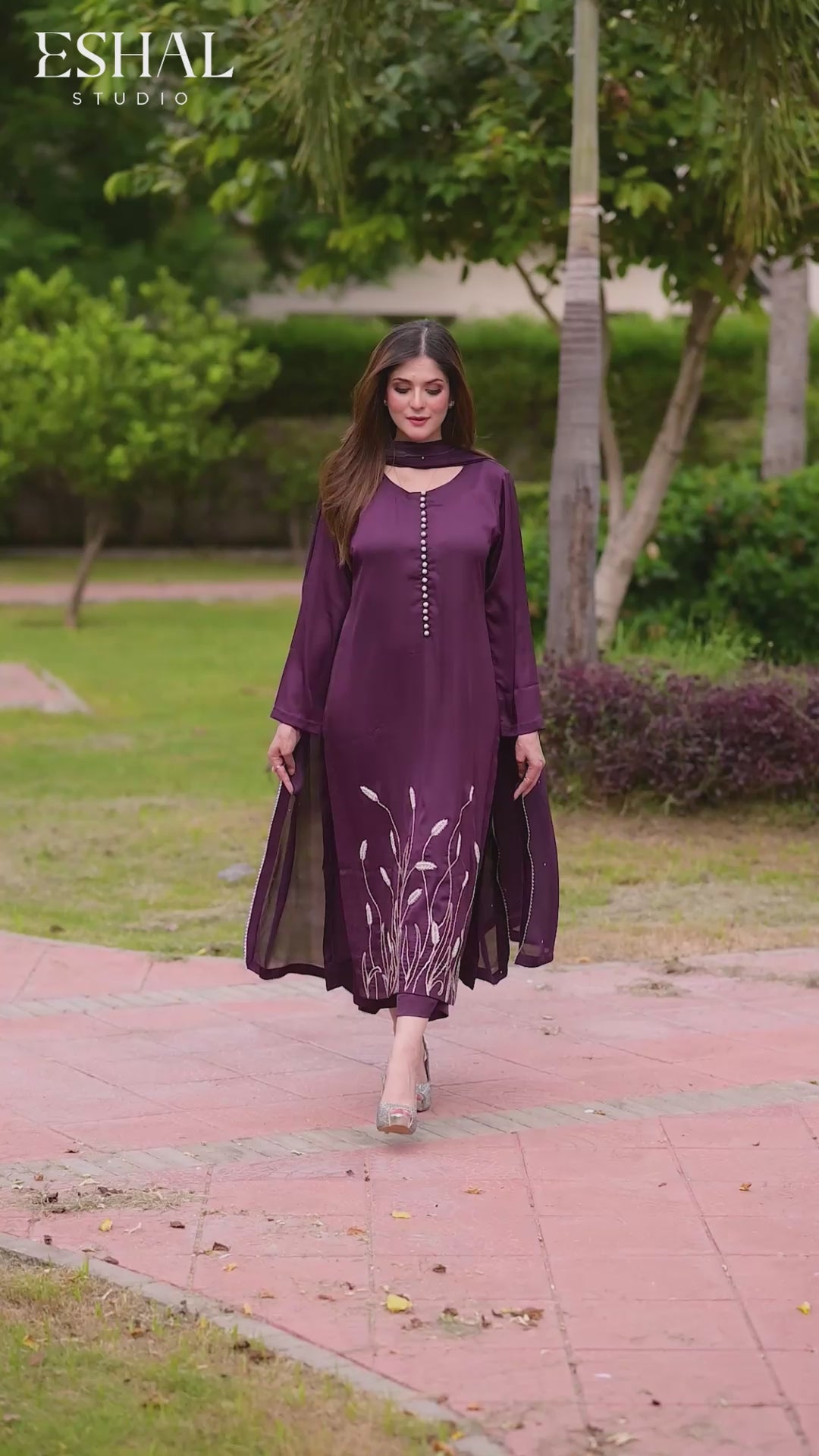 𝐒𝐔𝐍𝐃𝐀𝐑𝐀𝐇 - Embroidered Three-Piece Set