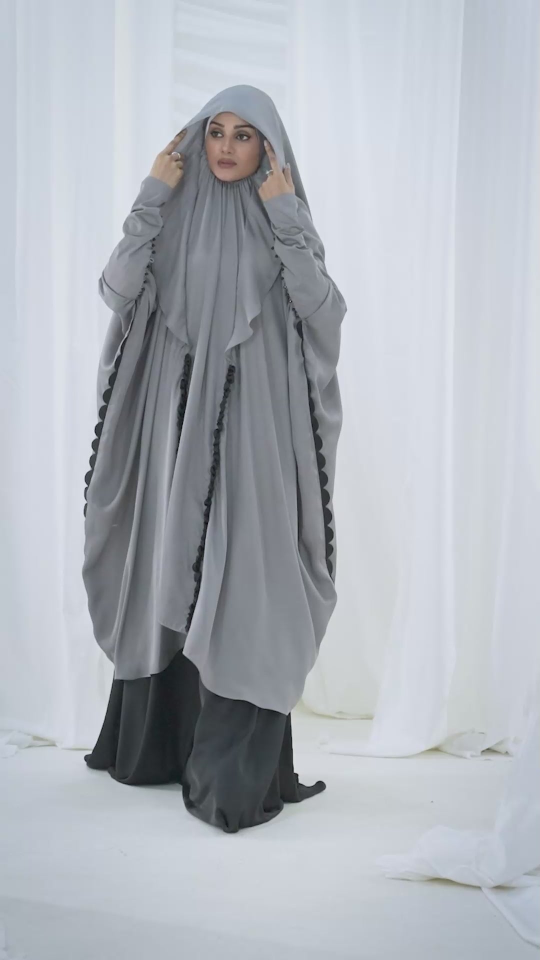 Grey & Black - Panel Detail Jilbab Abaya