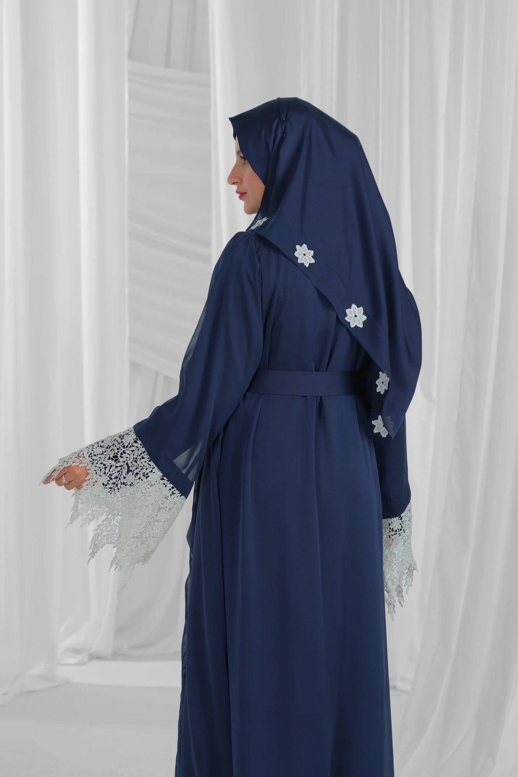 midnight blue and white abaya 6